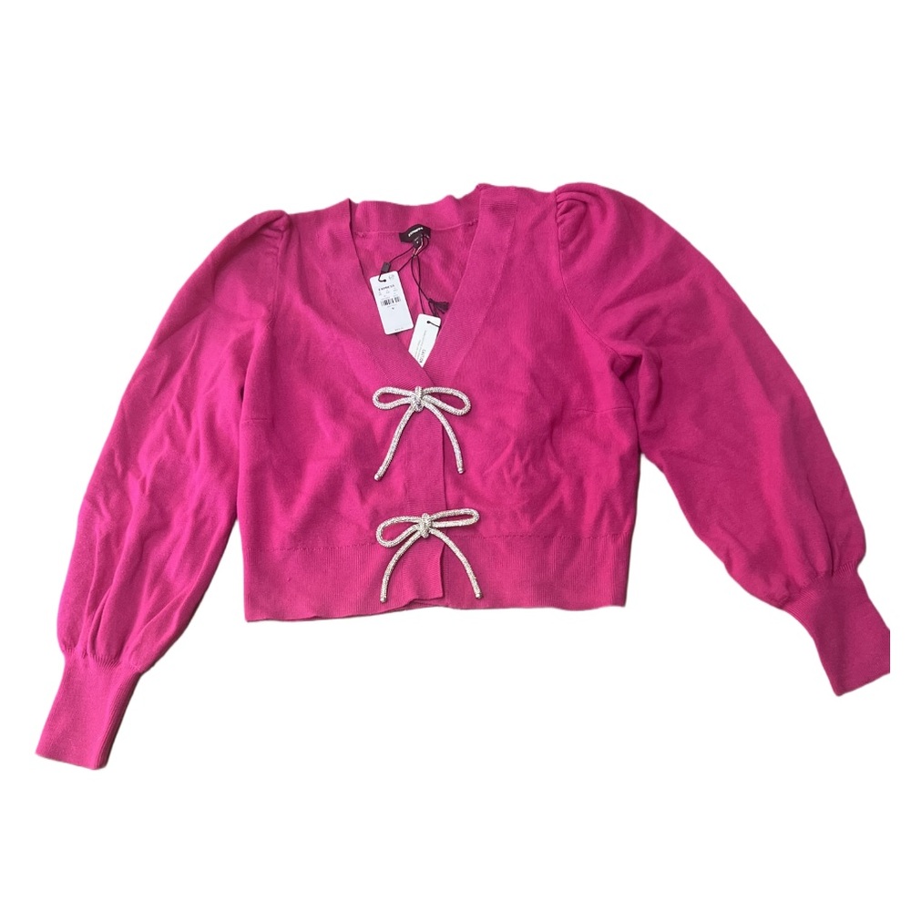 NWT Express Women’s Pink V-Neck Embellished Bow Cardigan
Size:Medium